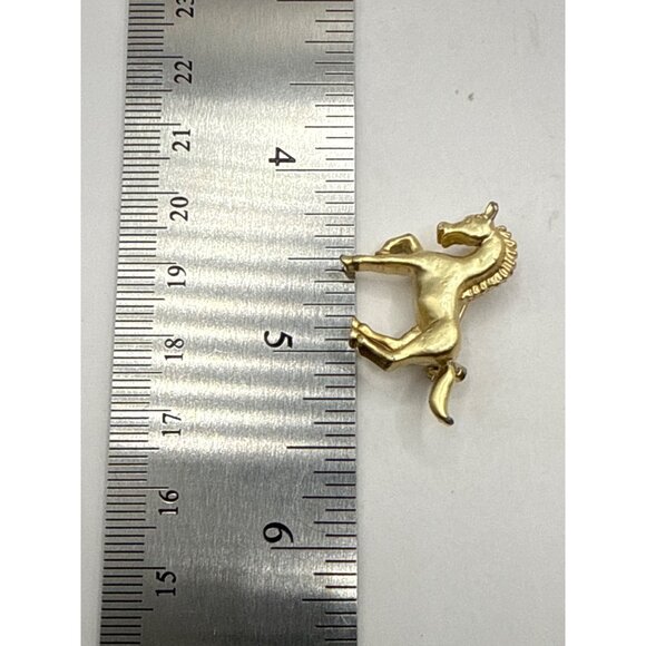 Gold-Tone Horse Brooch With Intricate Details - Picture 3 of 7